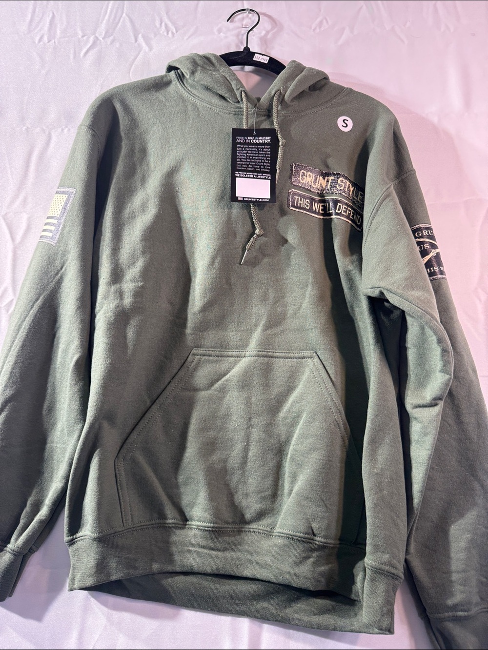 Grunt Style Small this We’ll Defend Olive Green Hoodie with Patches